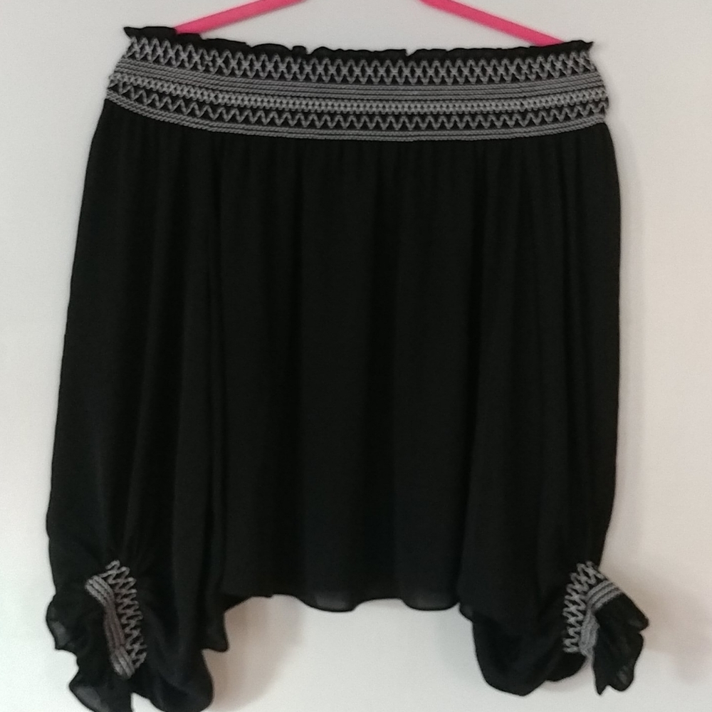 Laundry by Shelli Segal offshoulder blouse